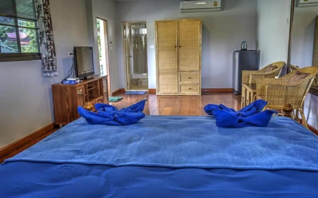 Gila's Garden Bungalows - photo 3