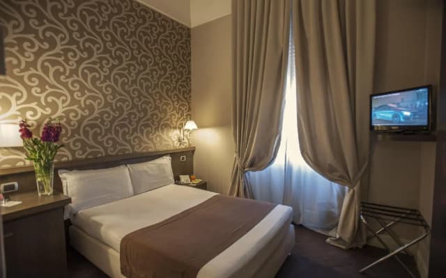 Hotel Villa Torlonia - photo 2
