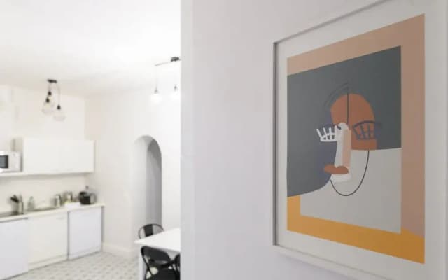 Daumier - New 2 Bdrs Flat near la Seine - photo 4