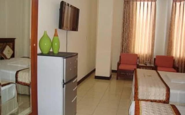 Ngoc Minh Hotel - photo 2