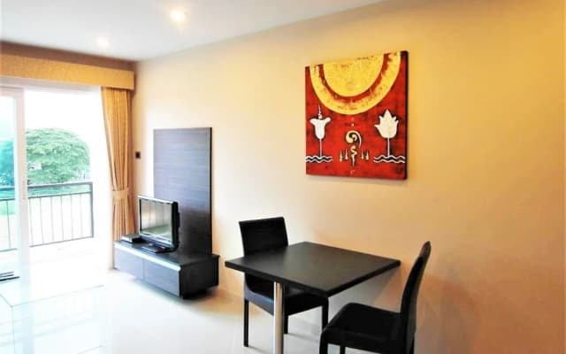 Park Lane Jomtien Resort - 1 Bed Sleeps 2 - photo 3