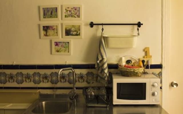 Be Happy Hostal - photo 4