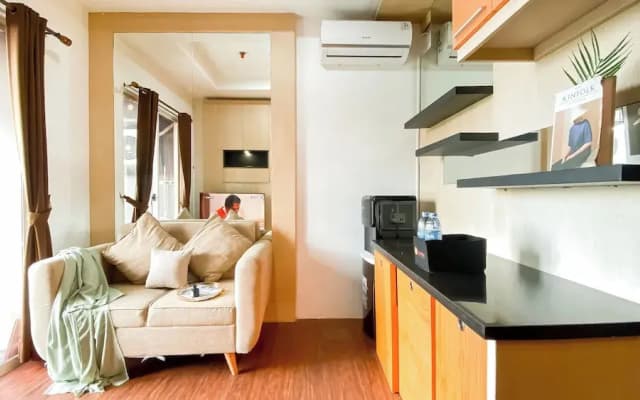 Good Choice and Homey 2BR Apartment at Belmont Residence Puri - photo 5