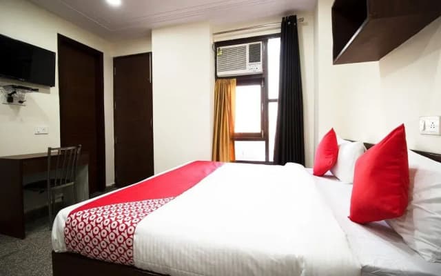 OYO 42732 Qlark Palace - photo 5