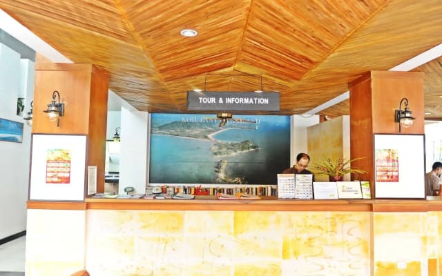 Lanta Sand Resort & Spa - photo 2