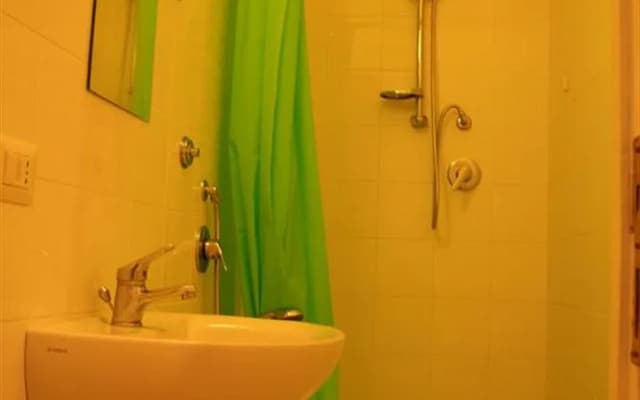 Art in Accommodation - photo 4