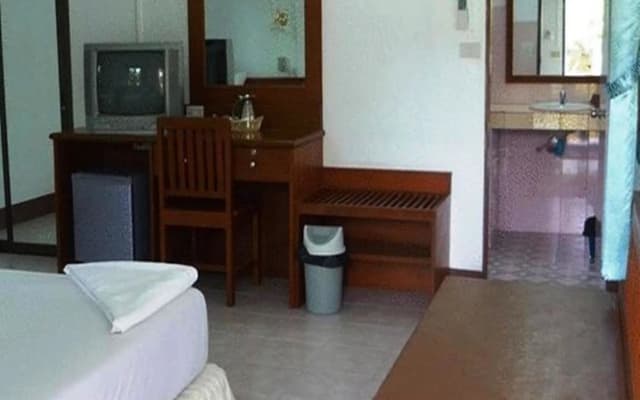 Bay Beach Resort - photo 5