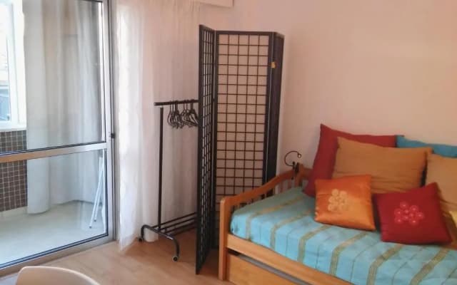 Zen Newton Apartment - photo 2