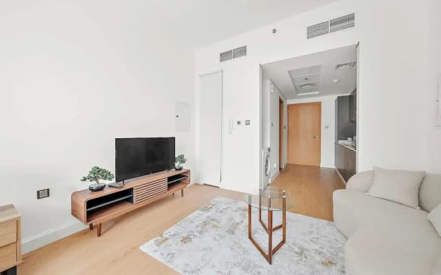 Perfect Studio in JVC With Pool and gym - photo 3