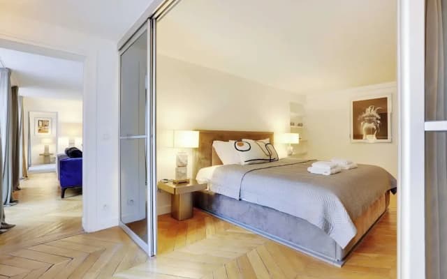 Elegant Apartment - 2bd/6p - Avenue Montaigne - photo 3