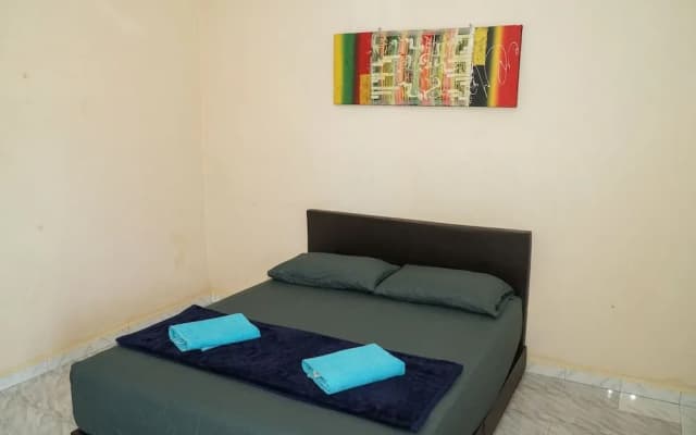 Indiana Cafe and Beds - photo 5
