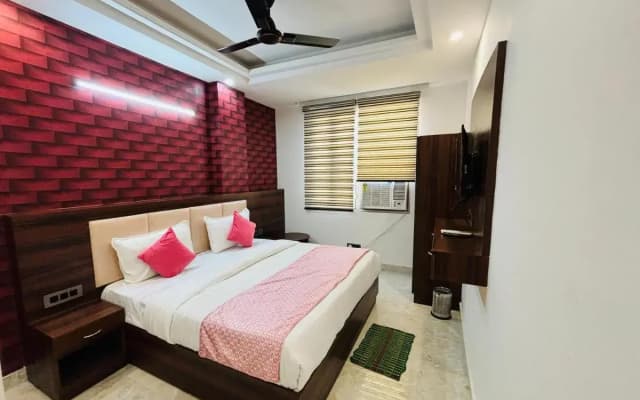 Hotel ECG Grand Inn - photo 4