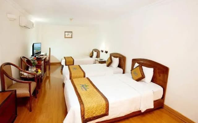 Bamboo Green Riverside Hotel - photo 3