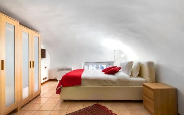 Large and Charming Flat Near Termini - photo 3