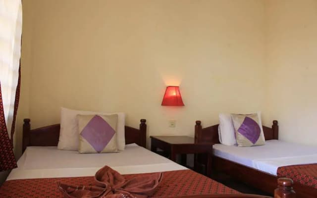 Earthwalkers Guesthouse - photo 3