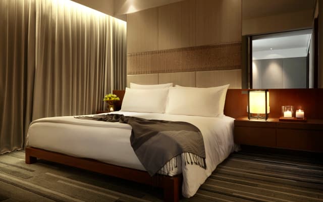 Hansar Bangkok Hotel - photo 3