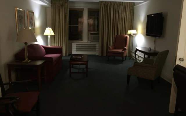 Salisbury Hotel - photo 4