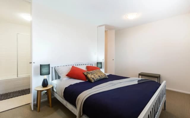 Brooke 1Bdr Stkilda Apartment - photo 4