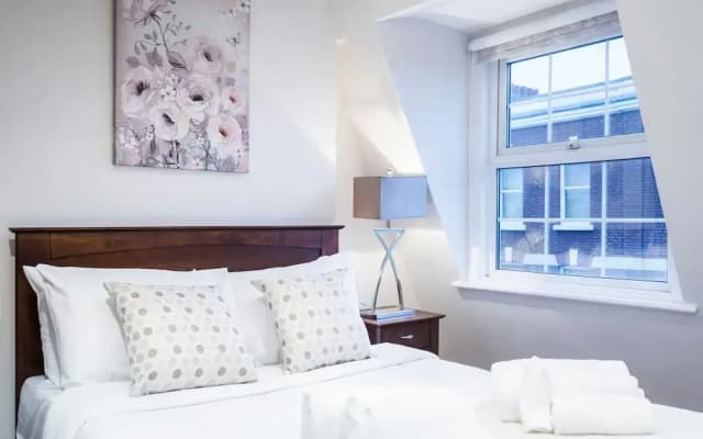Shorton St Apartments by Chi Chi - photo 2