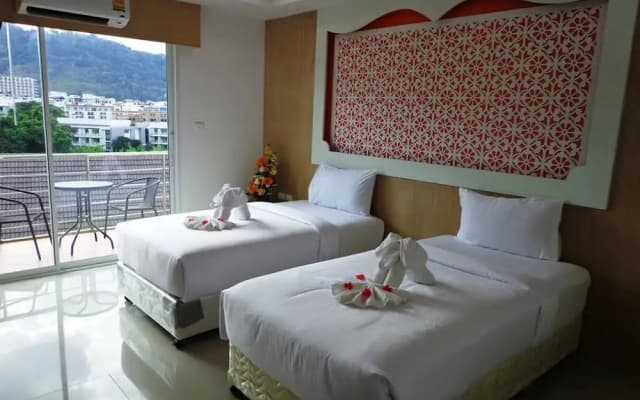 T & C Hotel Patong Beach - photo 5