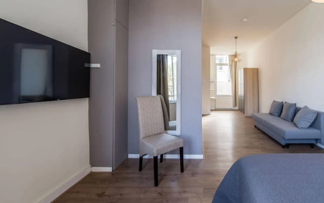 Amazing Centrally Located B&B - photo 3