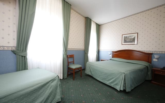 Hotel Adriatic - photo 2