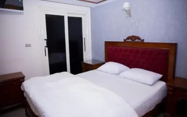 Tohfa Luxury Apartment - photo 2