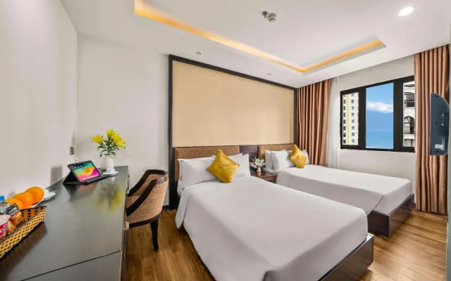 Palazzo Da Nang Beach Hotel - photo 3