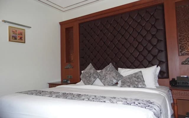 Platinum Hotel - photo 5