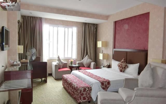 Green Capital Hotel - photo 2