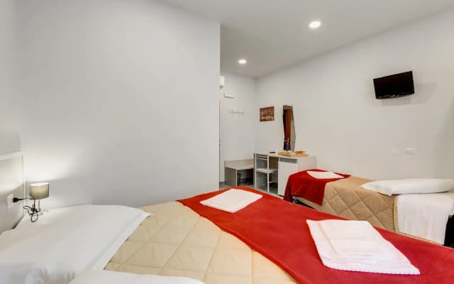 San Pietro Rooms Hotel - photo 3