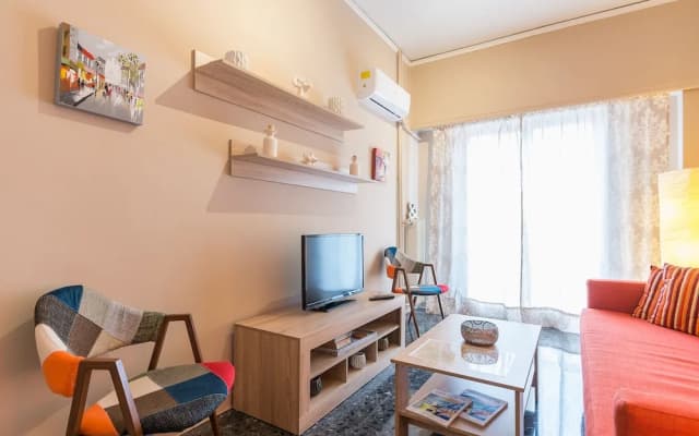Comfy Kerameikos Apartment by Cloudkeys - photo 3
