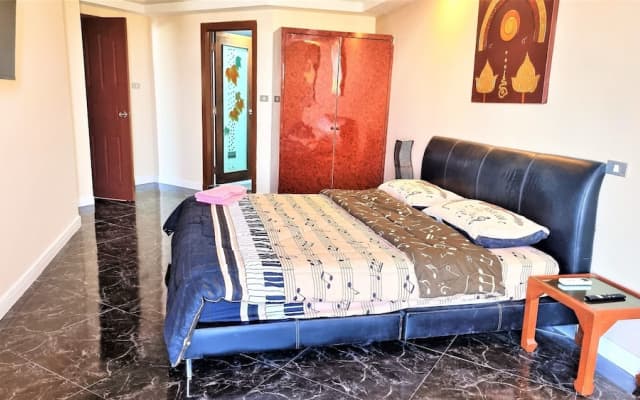 Spacious 2-bedroom Family Condo With Pool View 10th Floor, Angket Hip Residenc - photo 3