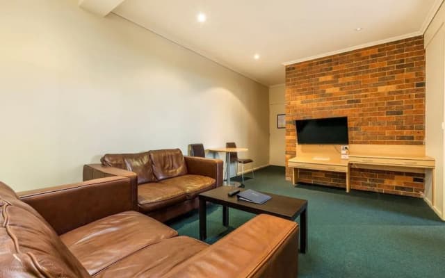 Millers Inn - photo 4