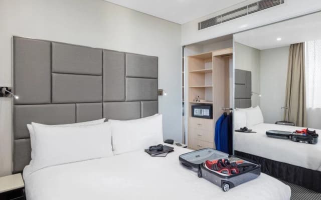 Meriton Suites North Ryde - photo 4
