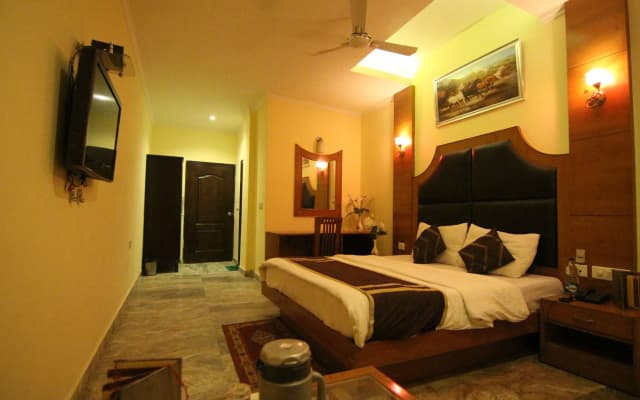 Hotel Castle Blue Delhi Airport T3 - photo 2