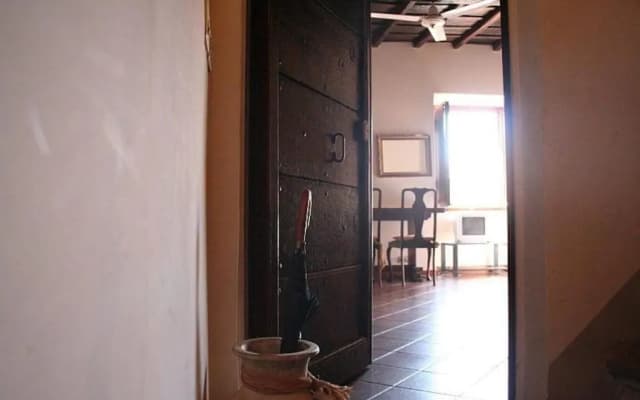 Portico d'Ottavia by the River - photo 3