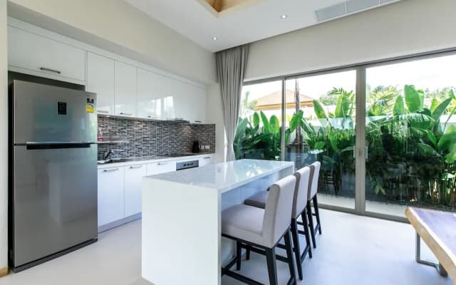 Modern 3BR Villa with Private Pool & BBQ - photo 5