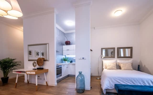 Modern Downtown APT - renovated, on ideal location - photo 5