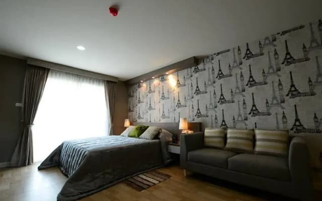 Cy Condo - photo 4