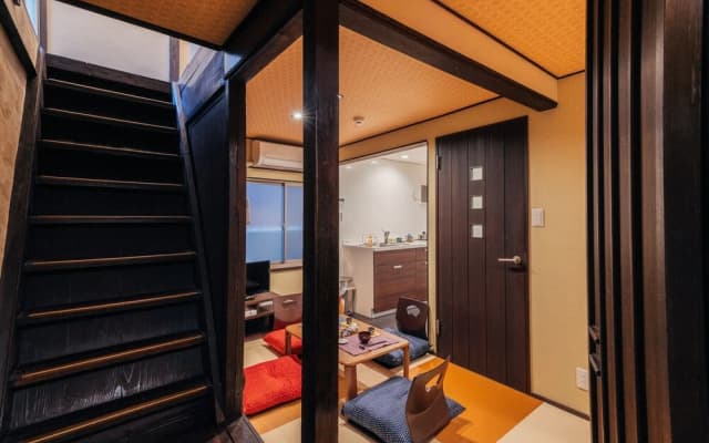 Local stay in Namba - photo 4