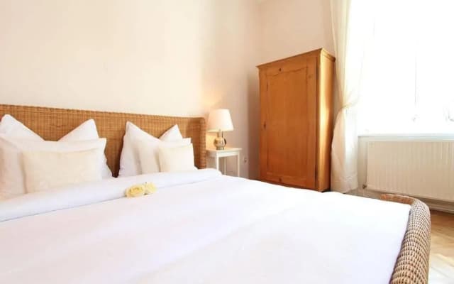 Apartment Traditional Living - photo 2