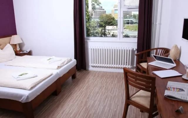 Main Station Hostel - photo 2