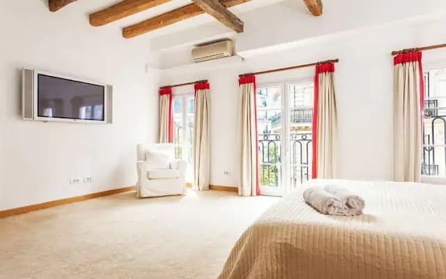Studio Apartment in Saint-germain-des-prés & Saint-michel - photo 2
