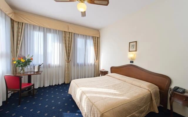 Hotel Cristallo - photo 5