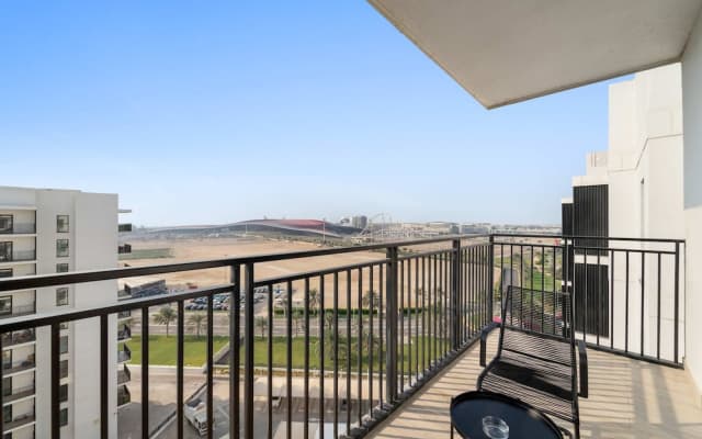 Silkhaus Canalside 1BR Water s Edge Yas Island - photo 2