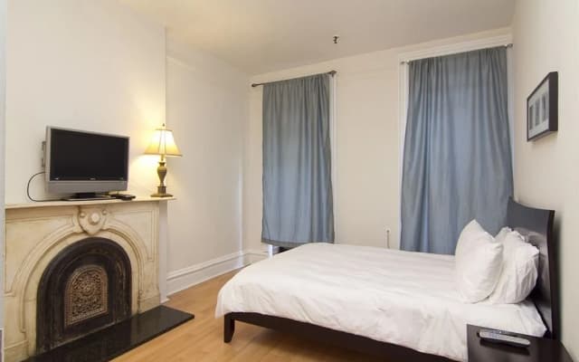 West 46th Street Apartment - photo 4