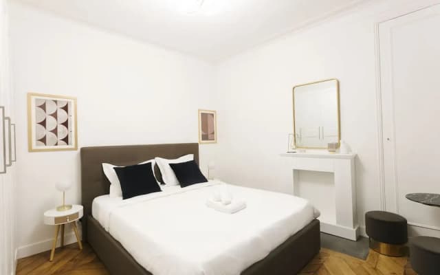 Louvre - Tuileries Gardens Apartment - photo 4