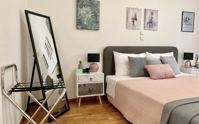 Nadia's apartment , Athens - photo 3
