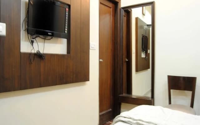 Gaylord International Hotel - photo 4